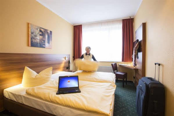 Hotel Westfalia Halle  Exterior photo